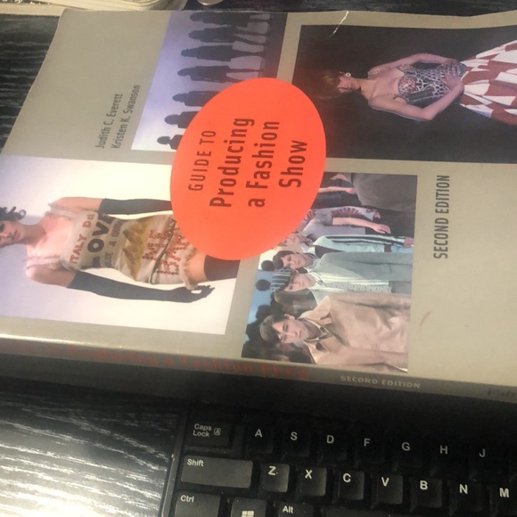 Guide to Producing a Fashion Show 2nd edition - Picture 11 of 11